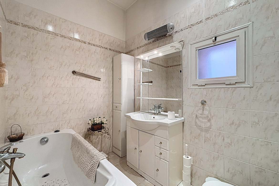 Grand T3/4 Boulevard Sampiero - Photo #11