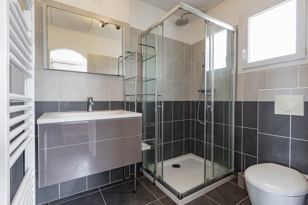 Villa de 3 logements avec piscine et vue dégagée - Afa - Photo #27