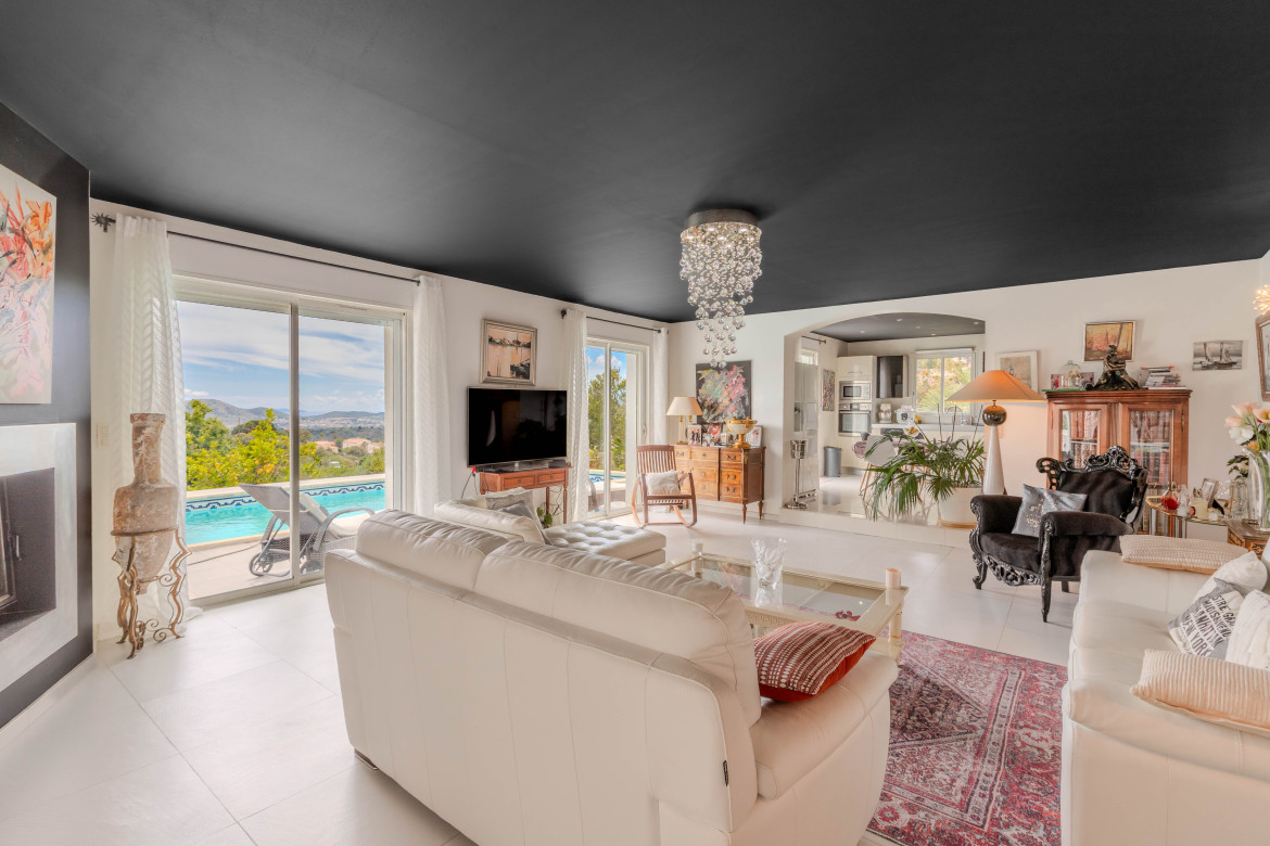 Villa de 3 logements avec piscine et vue dégagée - Afa - Photo #2