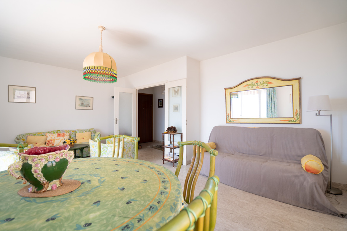 Rare grand T2 avec garage - Photo #5