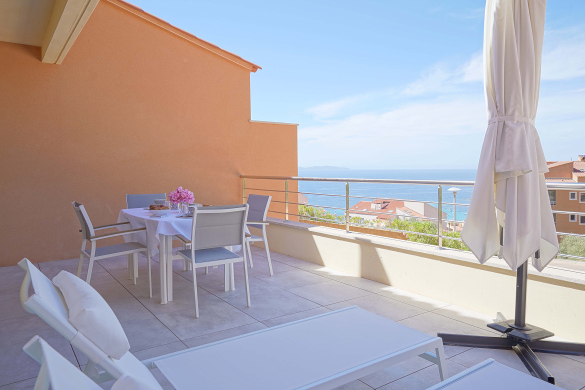 T2 de standing (1 chambre + 1 coin nuit) immeuble récent - Photo #13