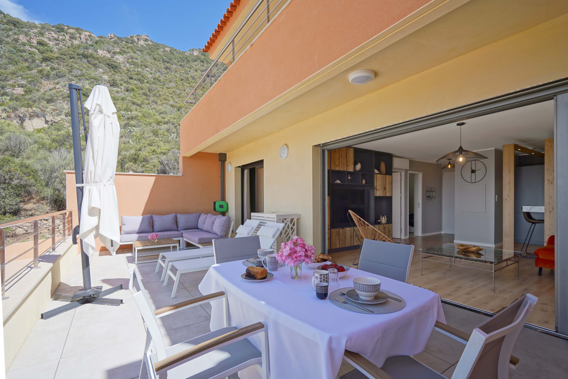 T2 de standing (1 chambre + 1 coin nuit) immeuble récent - Photo #14