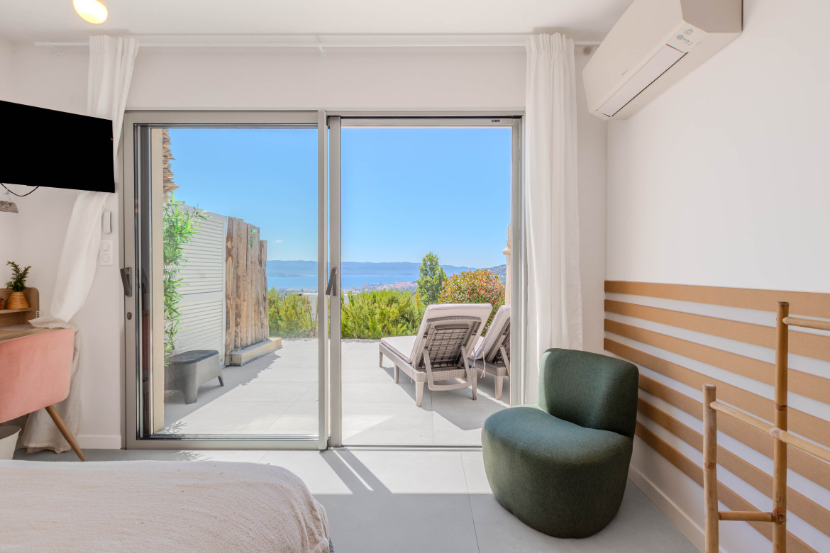 Villa moderne surplombant Ajaccio, vue imprenable - Photo #9