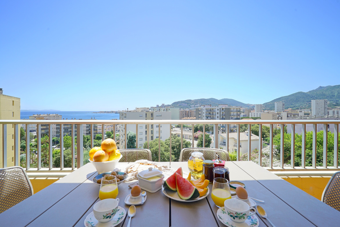 T2 avec Terrasse et vue mer secteur Pietralba - Photo #1