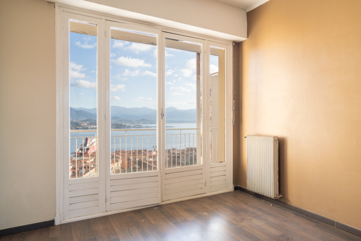 T4 à rénover avec toit terrasse - Photo #9