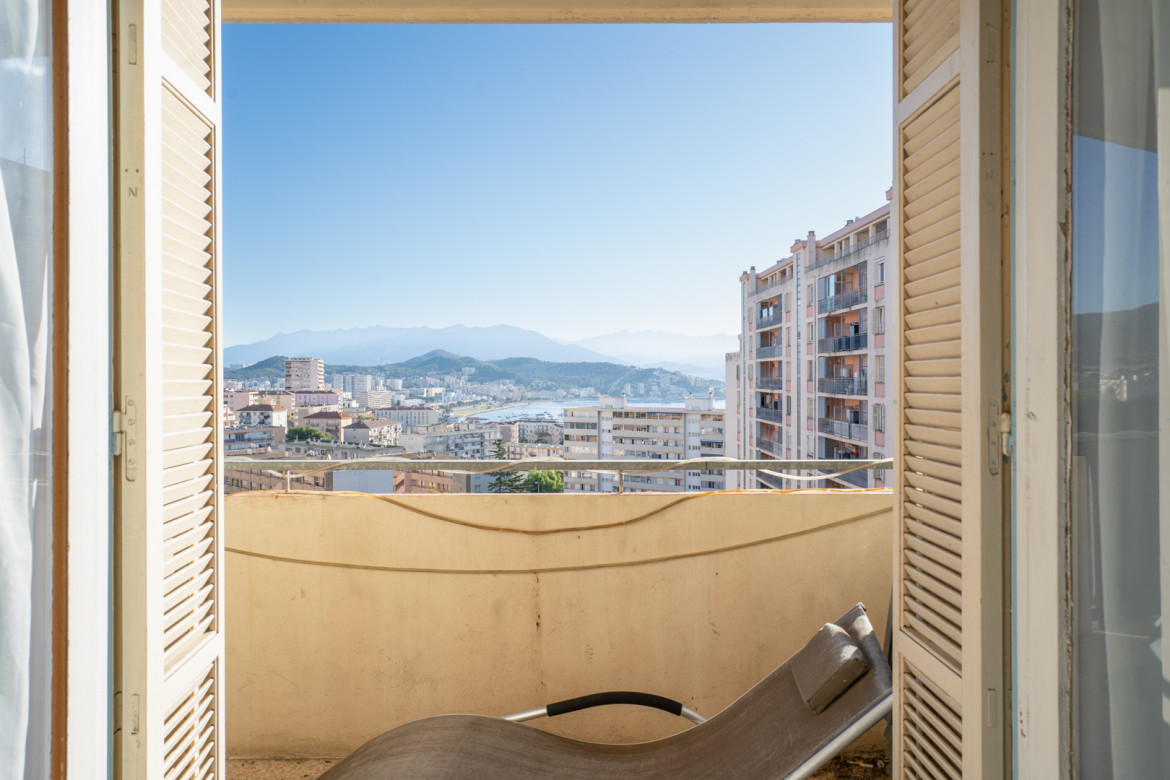 Grand T2 60m2 à rafraîchir - Photo #8