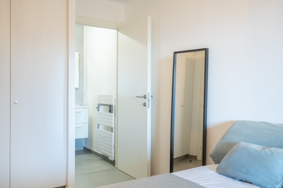 T2 récent avec terrasse - Photo #10