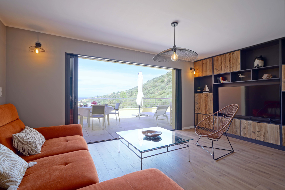 T2 de standing (1 chambre + 1 coin nuit) immeuble récent - Photo #11