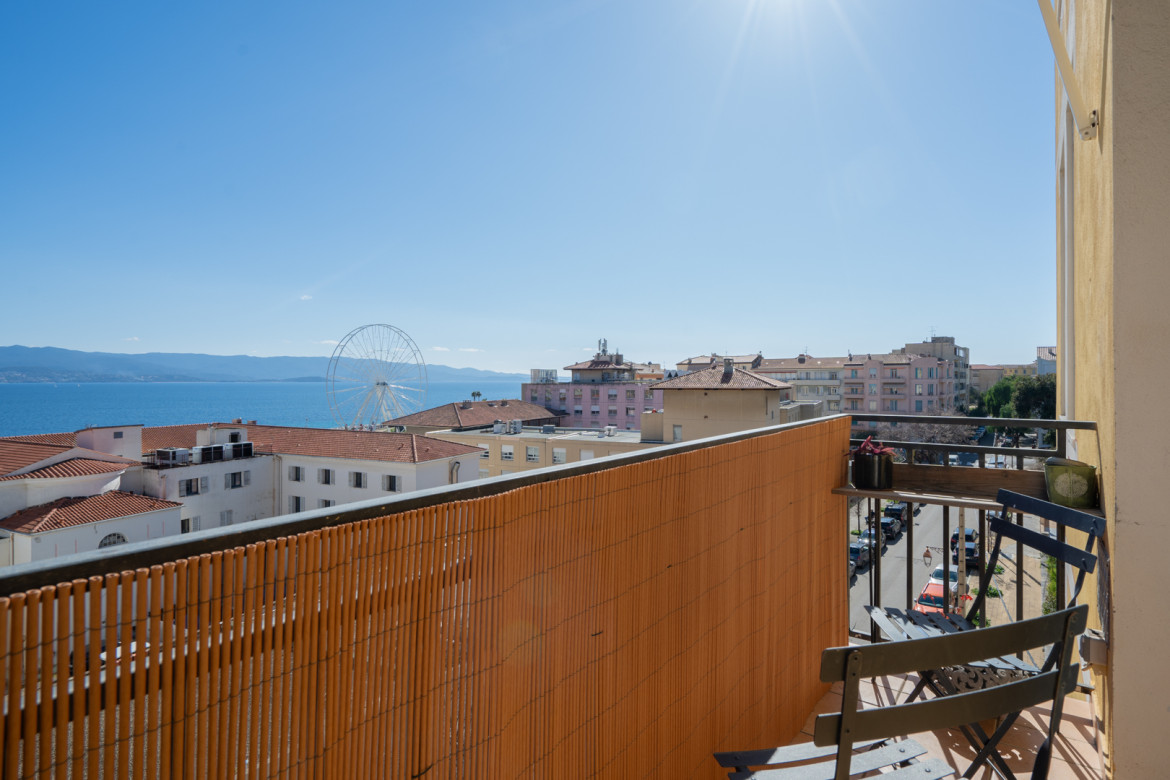 T3 au coeur du triangle d'or, vue mer - Photo #6