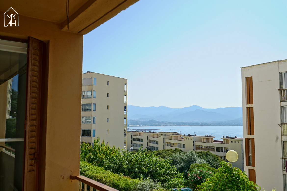 T3 à rénover centre ville - Photo #6