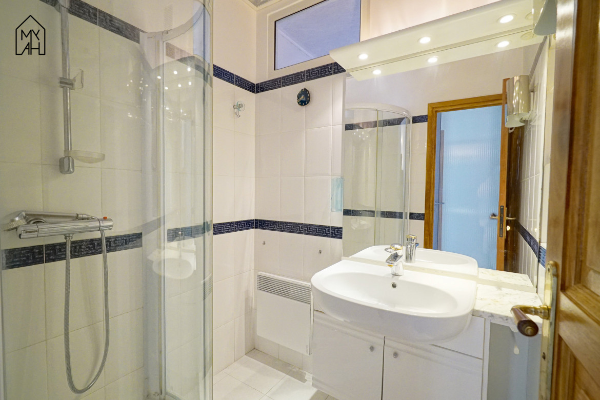 Maison T5 + T2 - Photo #8