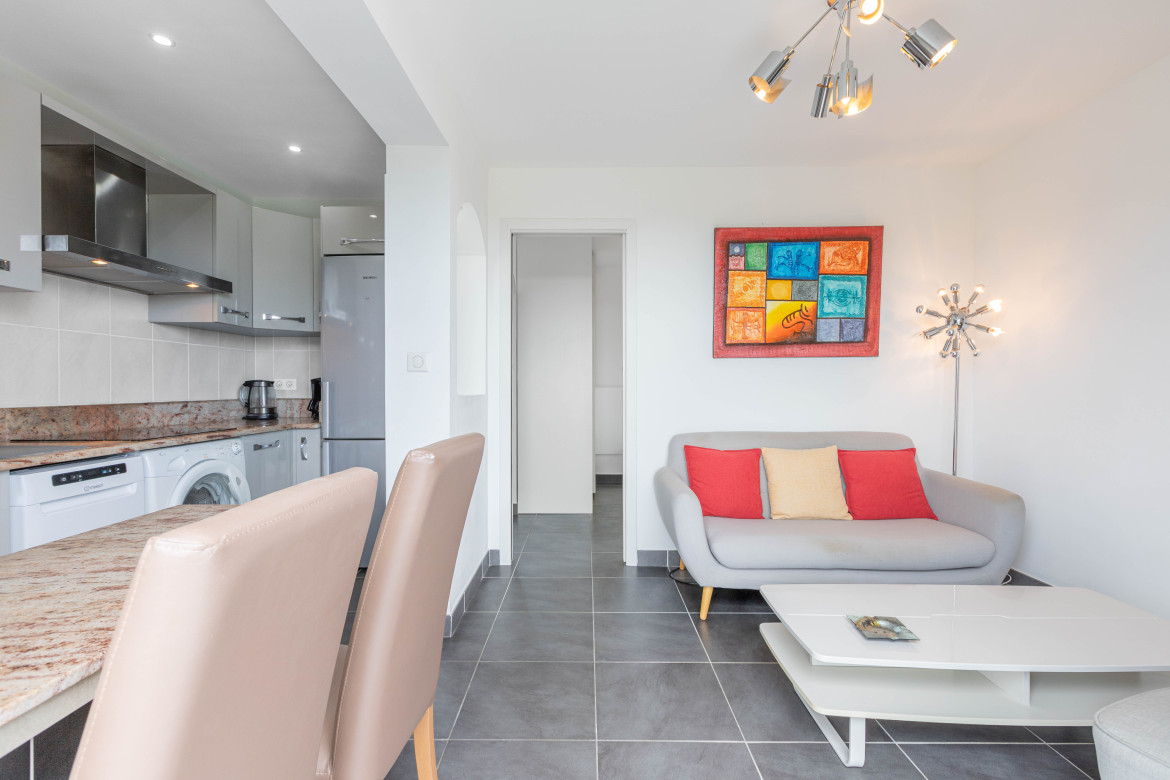 Villa de 3 logements avec piscine et vue dégagée - Afa - Photo #24