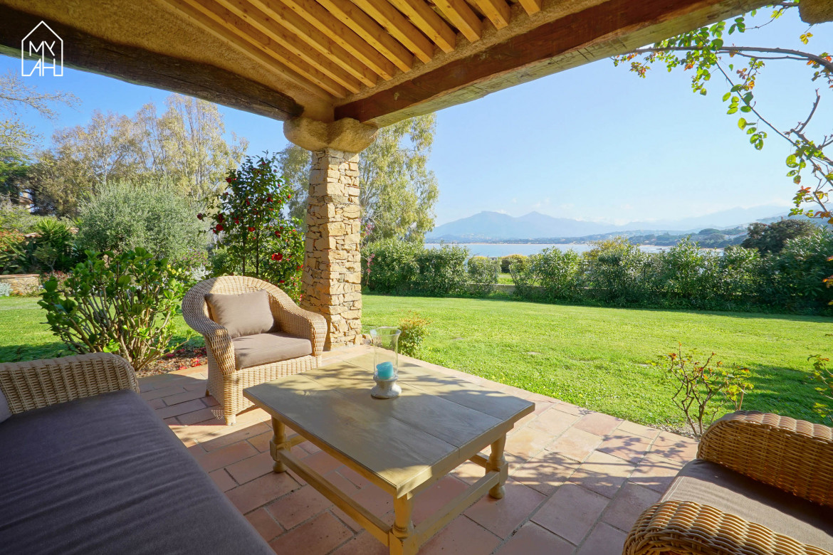 Maison exceptionnelle au bord de l'eau - Photo #10