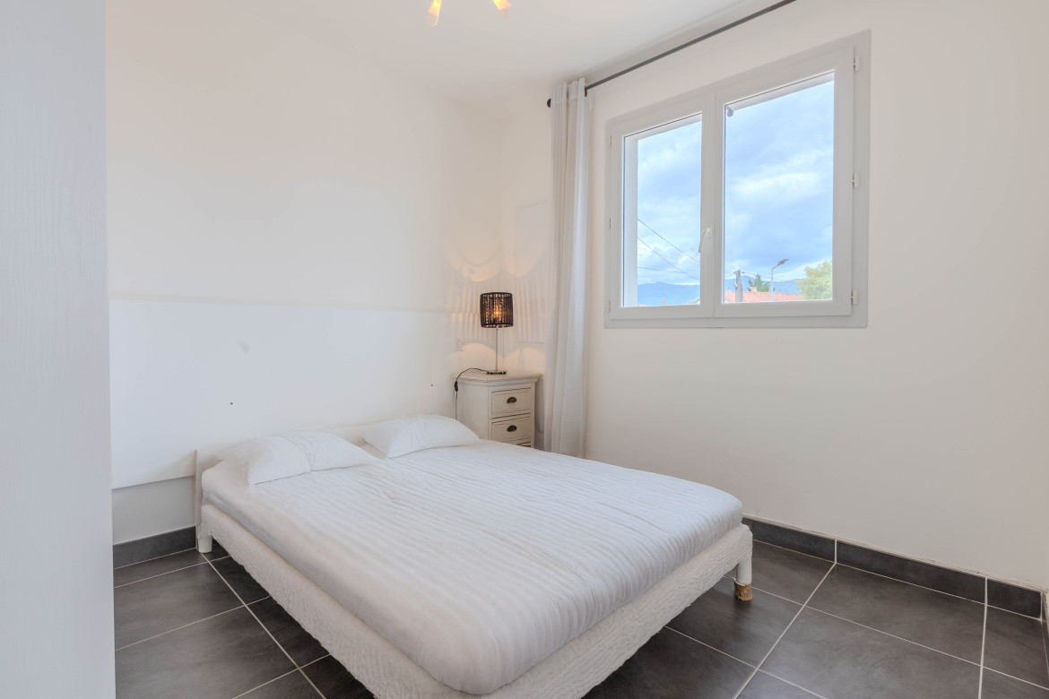 Villa de 3 logements avec piscine et vue dégagée - Afa - Photo #26