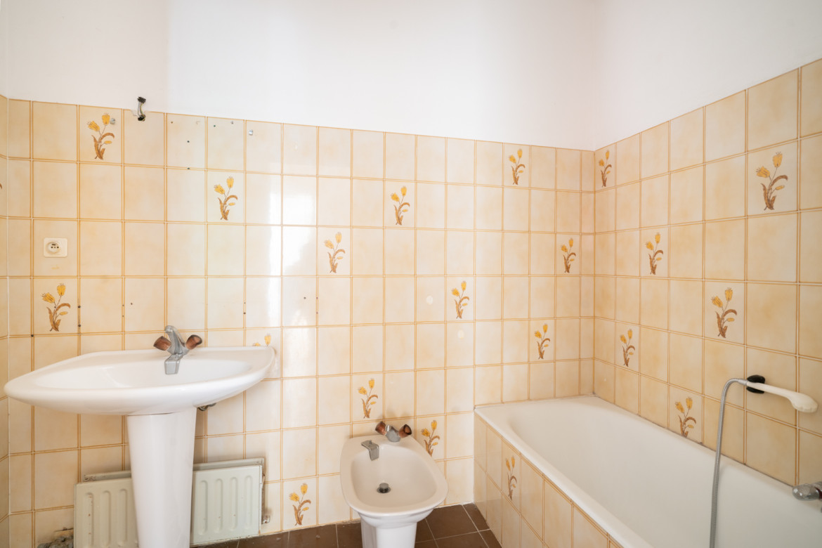 T3 77m2 à rénover vue mer - Photo #7