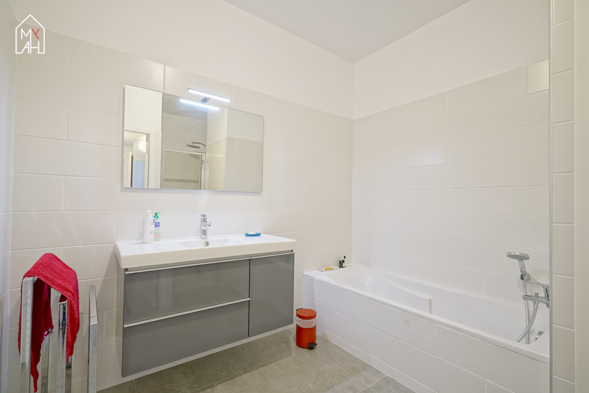 T3 de standing avec grande terrasse - Photo #19