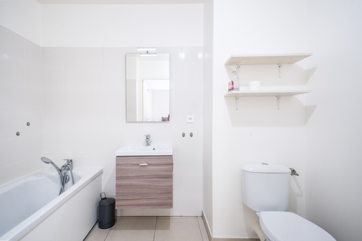 T2 avec terrasse dans résidence fermée - Photo #6