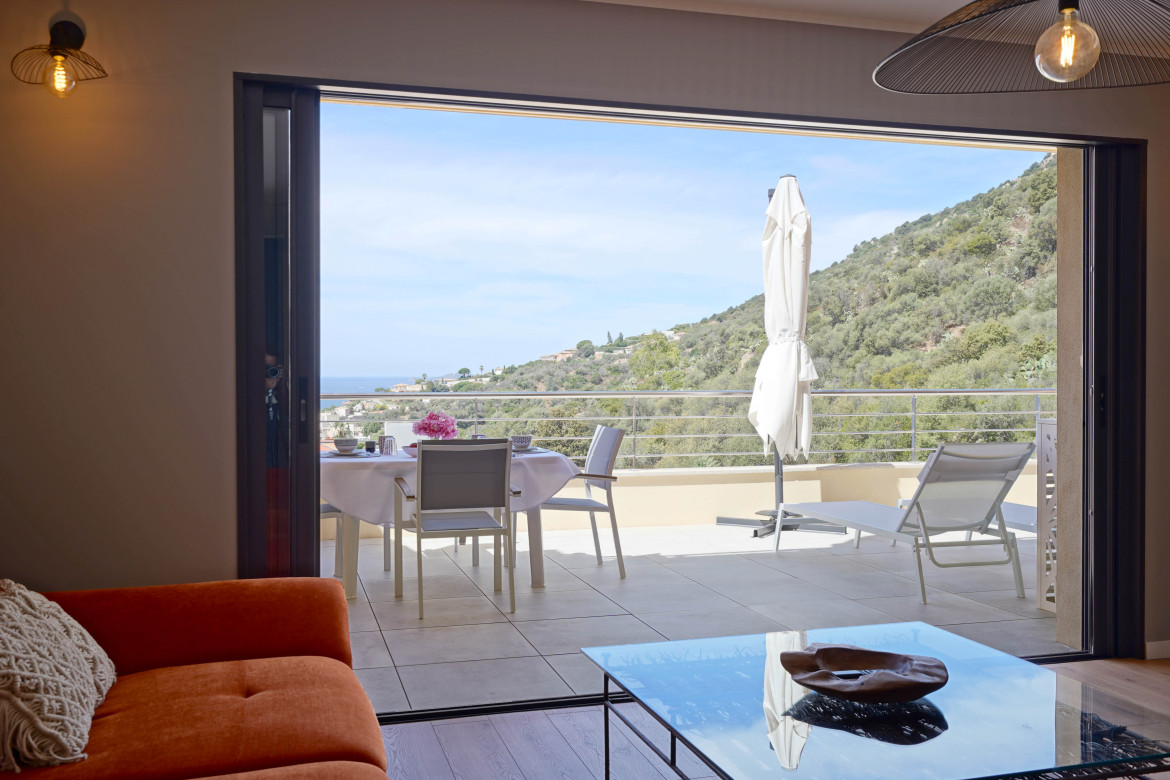 T2 de standing (1 chambre + 1 coin nuit) immeuble récent - Photo #12