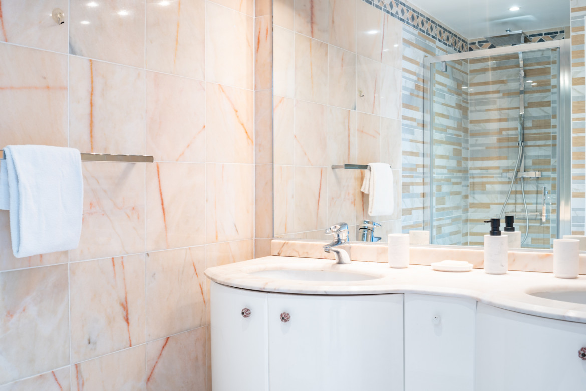 VICTORIA - Photo #14