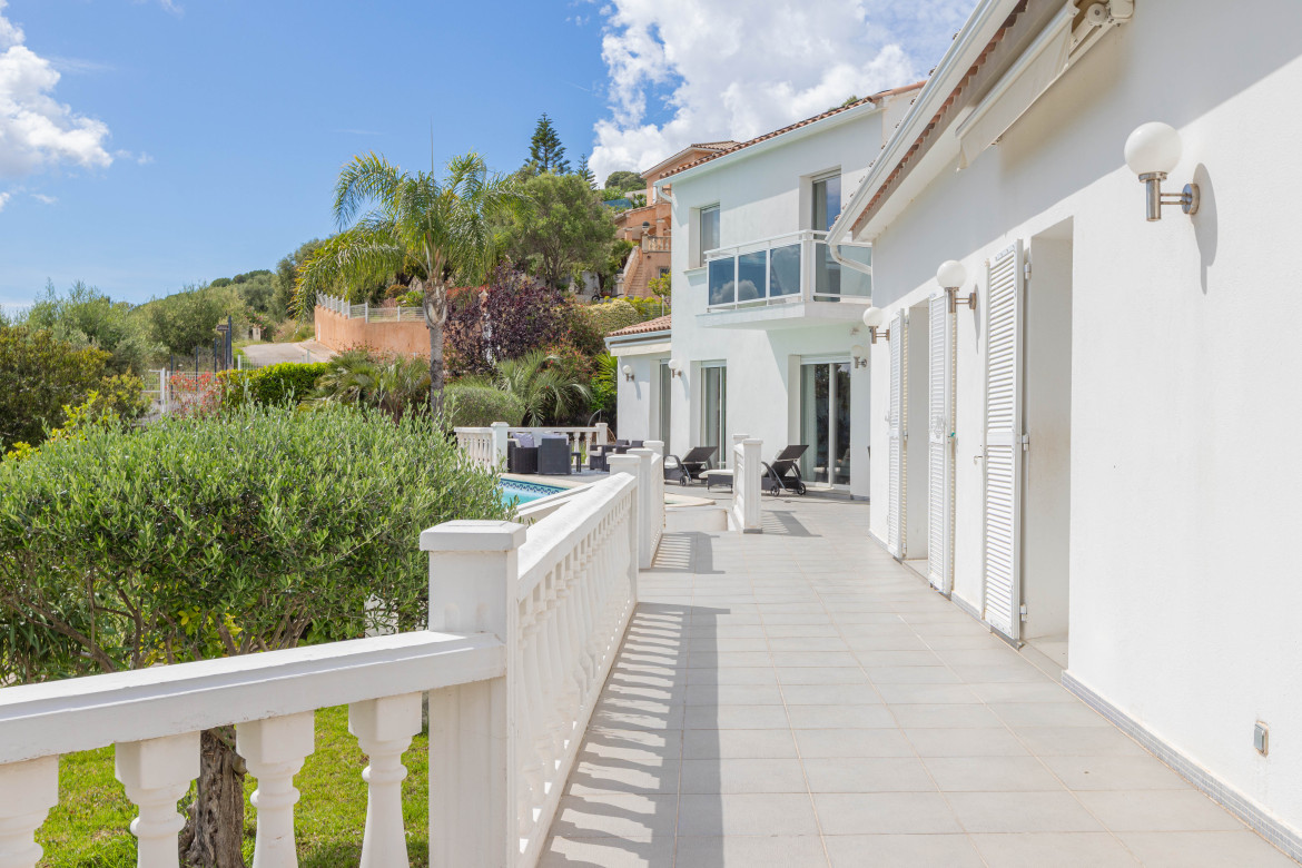 Villa de 3 logements avec piscine et vue dégagée - Afa - Photo #14