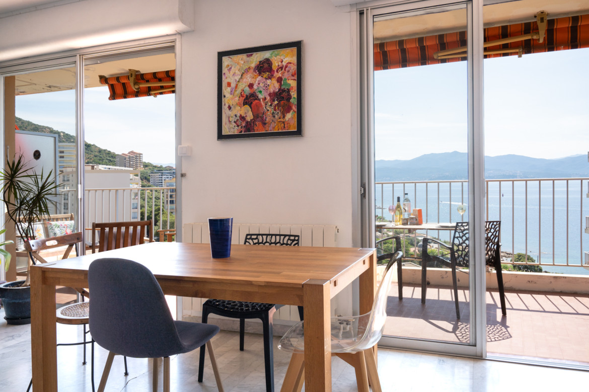 T2 en pignon vue mer - Photo #3