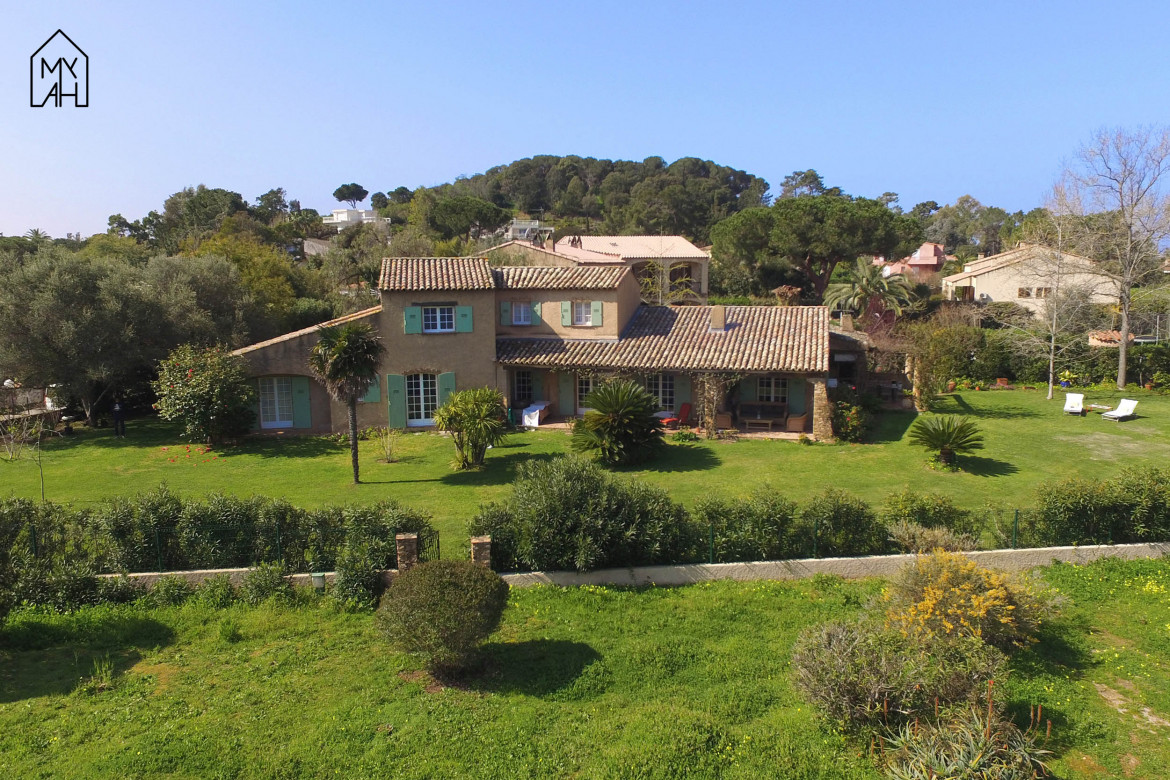 Maison exceptionnelle au bord de l'eau - Photo #32