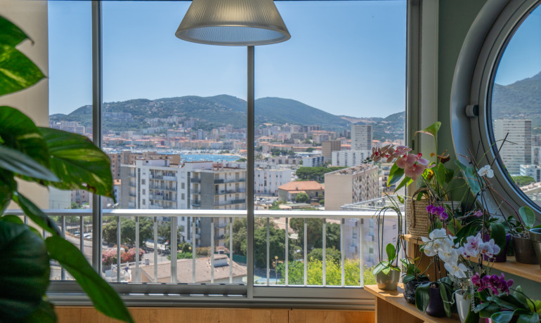 Ventes - Appartement T5 vue mer - T4 et + - AJACCIO