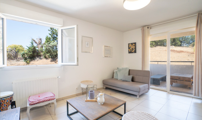 Ventes - T2 avec terrasse dans résidence fermée - T2 - Sarrola-Carcopino
