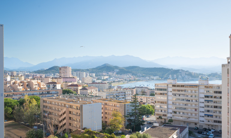 Ventes - Grand T2 60m2 à rafraîchir - T2 - AJACCIO