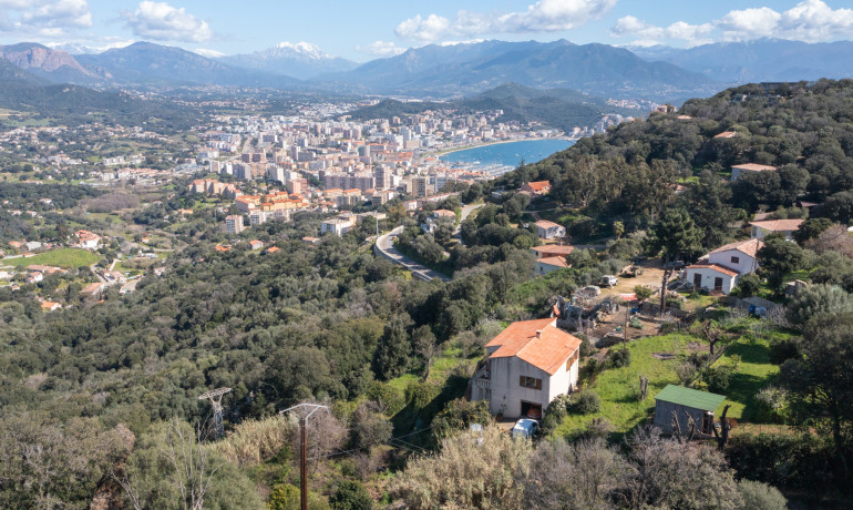 Ventes - Maison à rénover au Salario - Villa/Maison - AJACCIO