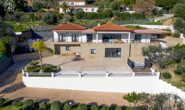 Ventes - Villa prestige sur les hauteurs - Villa/Maison - AJACCIO