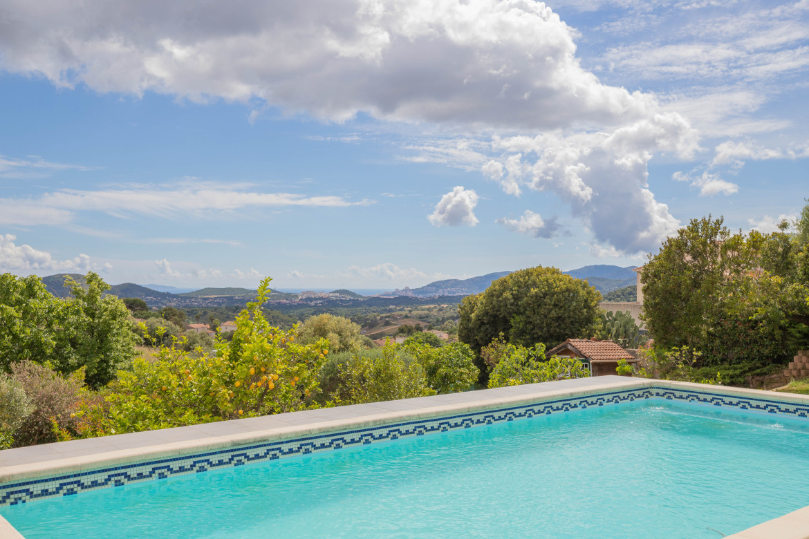 Villa de 3 logements avec piscine et vue dégagée - Afa - Photo #33