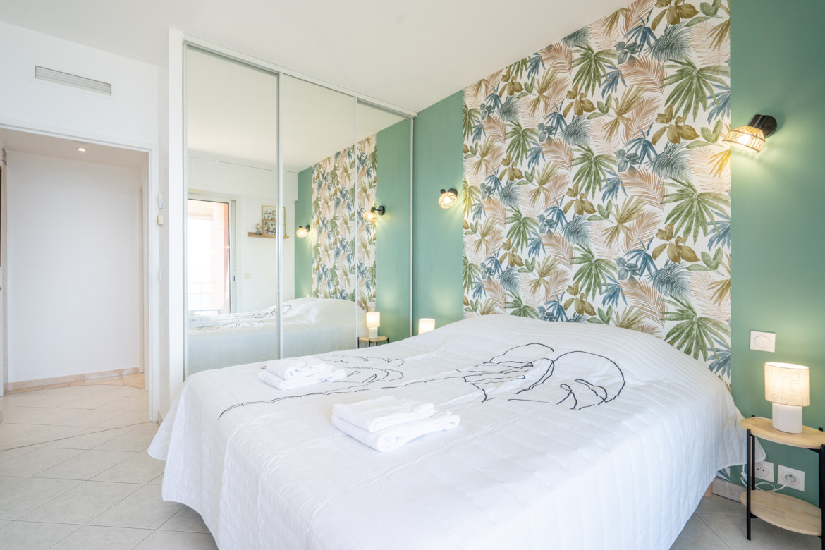 VICTORIA - Photo #13