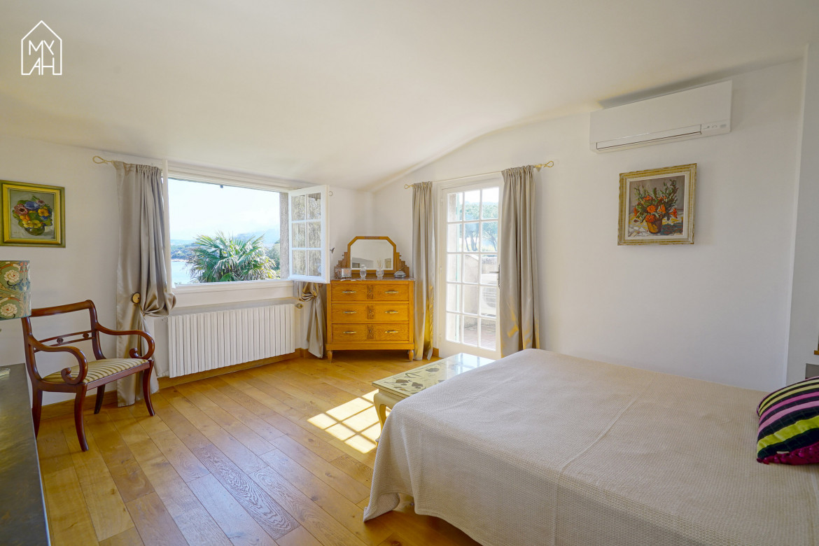 Maison exceptionnelle au bord de l'eau - Photo #24