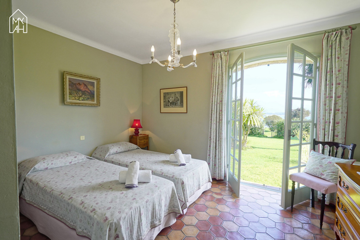 Maison exceptionnelle au bord de l'eau - Photo #19