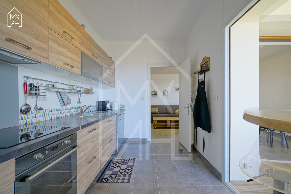 T3 entièrement rénové avec vue mer - Photo #9